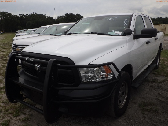 7-06128 (Trucks-Pickup 4D)  Seller: Gov-Hillsborough County Sheriffs 2019 RAM 15