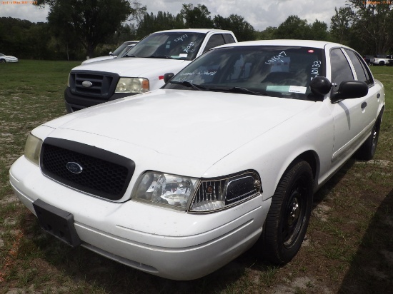 7-10133 (Cars-Sedan 4D)  Seller: Gov-Hernando County Sheriffs 2008 FORD CROWNVIC