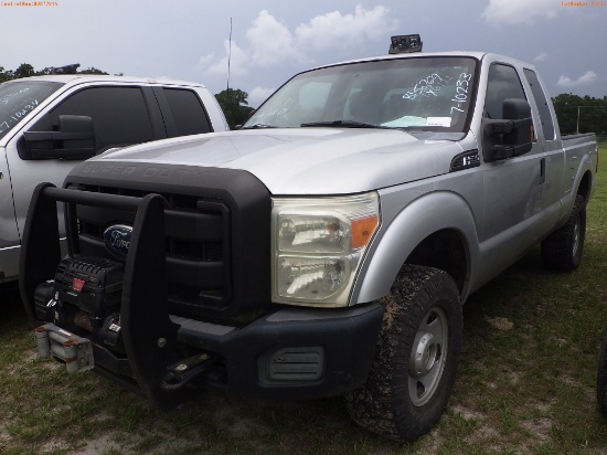 7-10233 (Trucks-Pickup 2D)  Seller: Florida State F.W.C. 2011 FORD F250