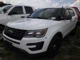 7-06250 (Cars-SUV 4D)  Seller: Gov-Hillsborough County Sheriffs 2019 FORD INTERC