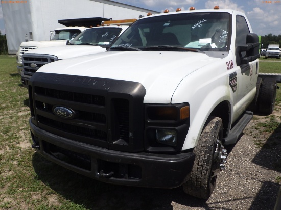 7-09114 (Trucks-Chasis)  Seller:Private/Dealer 2010 FORD F350