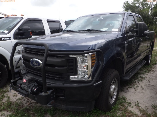 7-08211 (Trucks-Pickup 4D)  Seller: Gov-Hillsborough County Sheriffs 2019 FORD F