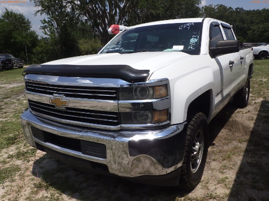7-08133 (Trucks-Wrecker)  Seller:Private/Dealer 2015 CHEV 2500HD