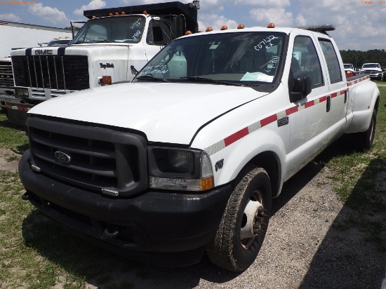 7-09111 (Trucks-Pickup 4D)  Seller: Florida State D.O.T. 2004 FORD F350
