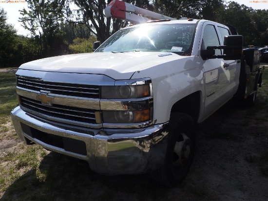 7-08135 (Trucks-Flatbed)  Seller:Private/Dealer 2015 CHEV SILVERADO