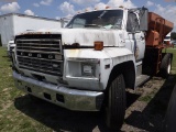7-09113 (Trucks-Spreader)  Seller:Private/Dealer 1981 FORD F700