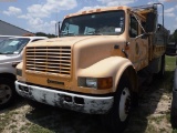 7-08218 (Trucks-Dump)  Seller: Florida State D.O.T. 1999 INTL 4700