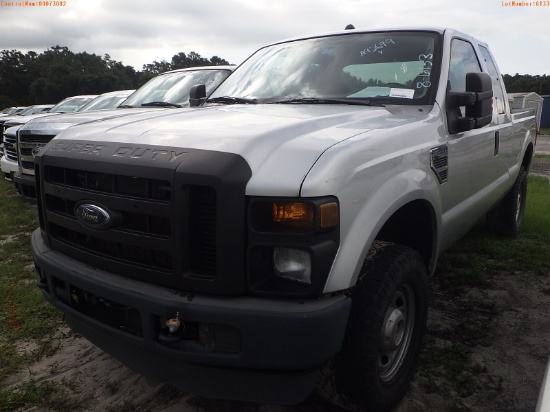 8-06133 (Trucks-Pickup 2D)  Seller: Florida State F.W.C. 2010 FORD F250