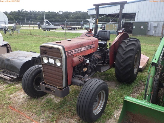 10-01124 (Equip.-Tractor)  Seller:Private/Dealer MASSEY FERGUSON 253 OROPS TRACT