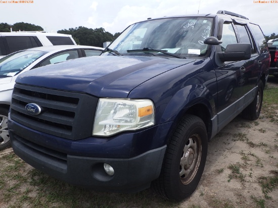 10-06155 (Cars-SUV 4D)  Seller: Florida State A.T.T. 2011 FORD EXPEDITIO