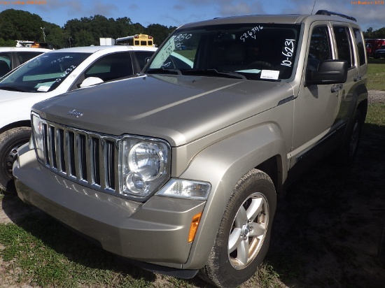 10-06231 (Cars-SUV 4D)  Seller: Gov-Orange County Sheriffs Office 2011 JEEP LIBE
