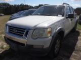 10-06135 (Cars-SUV 4D)  Seller: Gov-Orange County Sheriffs Office 2010 FORD EXPL