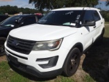 10-06216 (Cars-SUV 4D)  Seller: Gov-Orange County Sheriffs Office 2016 FORD EXPL