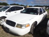 10-06235 (Cars-Sedan 4D)  Seller: Gov-City Of St. Petersburg 2007 FORD CROWNVIC