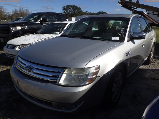 2-10115 (Cars-Sedan 4D)  Seller: Gov-Port Richey Police Department 2008 FORD TAU