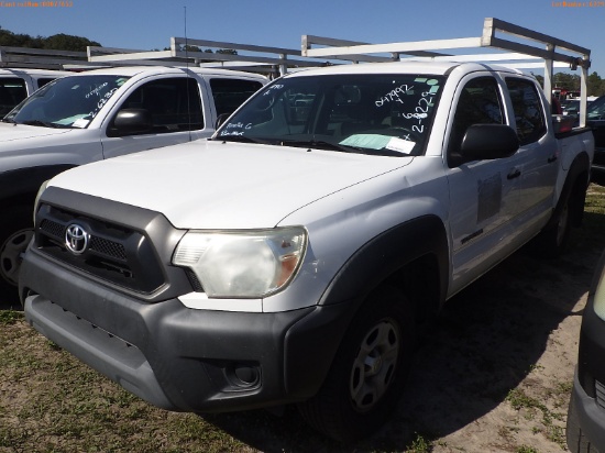 2-06229 (Trucks-Pickup 4D)  Seller: Gov-Pinellas County BOCC 2015 TOYT TACOMA