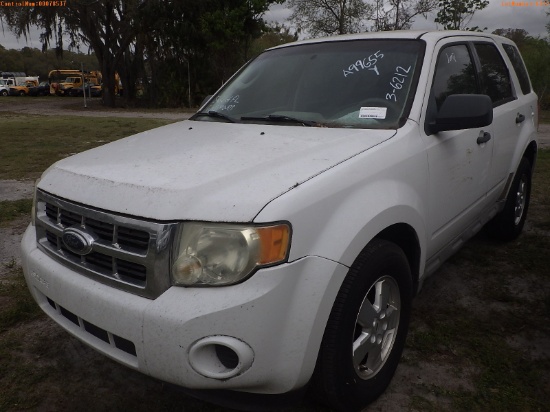 3-06212 (Cars-SUV 4D)  Seller: Florida State D.O.T. 2009 FORD ESCAPE