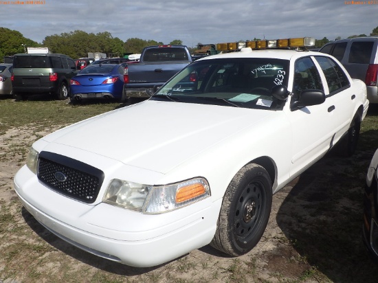 3-06233 (Cars-Sedan 4D)  Seller: Gov-Manatee County Sheriffs Offic 2005 FORD CRO