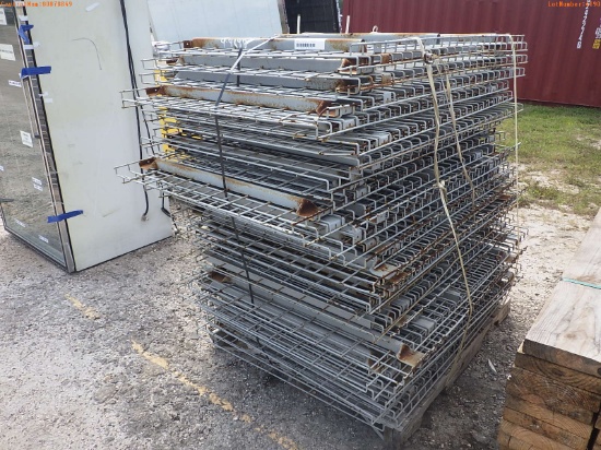 4-04190 (Equip.-Specialized)  Seller:Private/Dealer LOT OF 36 INCH PALLET RACK W
