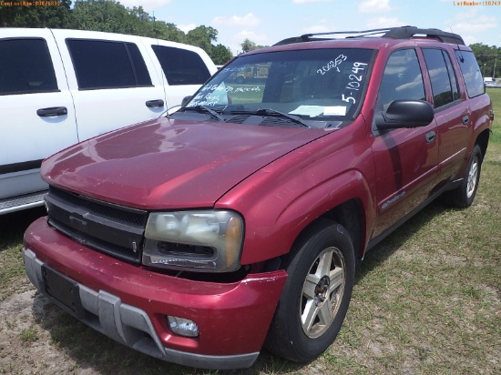 5-10249 (Cars-SUV 4D)  Seller: Gov-Port Richey Police Department 2003 CHEV TRAIL