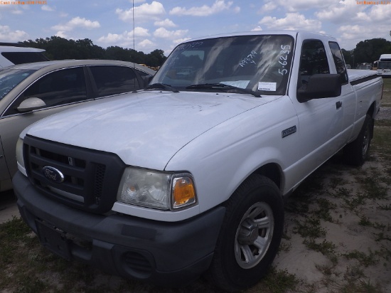 5-06235 (Trucks-Pickup 2D)  Seller: Gov-Hillsborough County B.O.C.C. 2011 FORD R