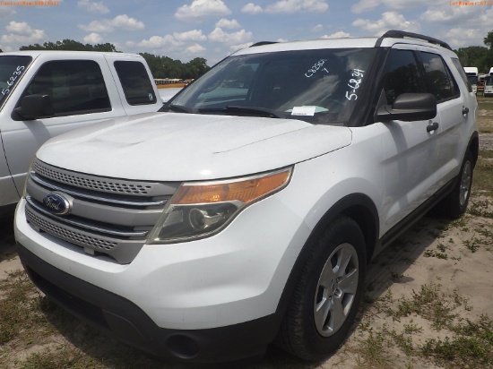 5-06234 (Cars-SUV 4D)  Seller: Gov-Hillsborough County B.O.C.C. 2013 FORD EXPLOR