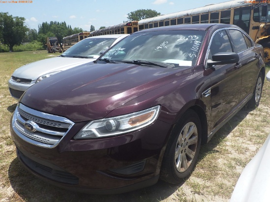 5-10119 (Cars-Sedan 4D)  Seller: Florida State F.D.L.E. 2011 FORD TAURUS