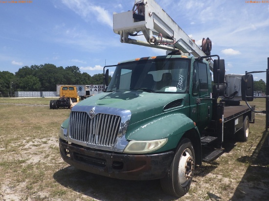 6-08224 (Trucks-Aerial lift)  Seller:Private/Dealer 2005 INTL 4300
