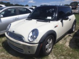 7-07221 (Cars-Coupe 2D)  Seller:Private/Dealer 2006 MNNI COOPER