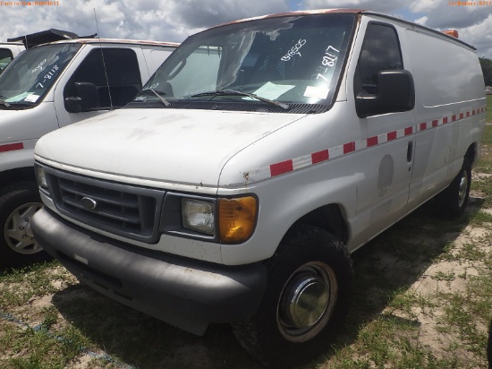 7-08217 (Trucks-Van Cargo)  Seller: Florida State D.O.T. 2004 FORD E250