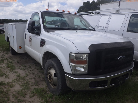 7-08113 (Trucks-Utility 2D)  Seller:Private/Dealer 2008 FORD F350