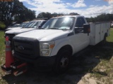 7-08131 (Trucks-Utility 2D)  Seller: Gov-Pinellas County BOCC 2016 FORD F350
