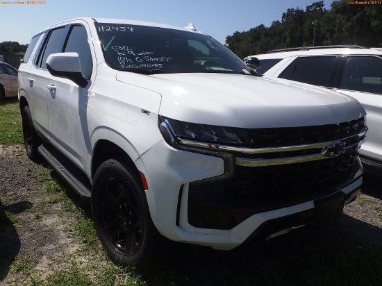 10-06117 (Cars-SUV 4D)  Seller: Gov-Hillsborough County Sheriffs 2021 CHEV TAHOE