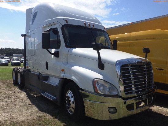 10-08115 (Trucks-Tractor)  Seller:Private/Dealer 2015 FRHT CASCADIA