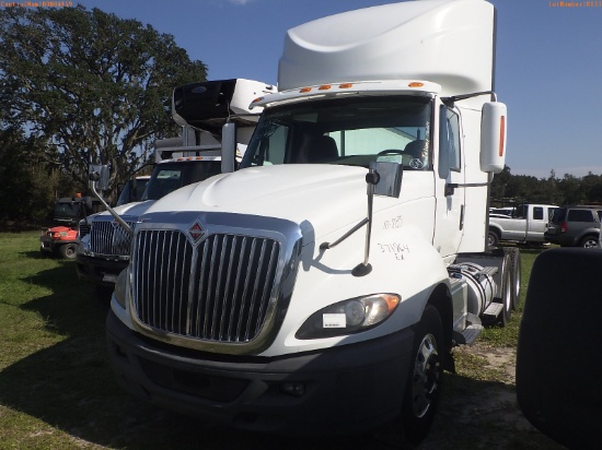 10-08133 (Trucks-Tractor)  Seller:Private/Dealer 2016 INTL PROSTAR