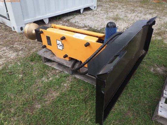 10-12211 (Equip.-Implement misc.)  Seller:Private/Dealer GIYI QUICK CONNECT SKID