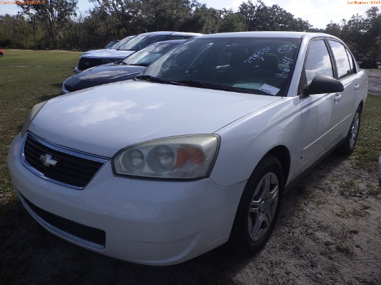 11-06141 (Cars-Sedan 4D)  Seller: Gov-Pinellas County BOCC 2007 CHEV MALIBU