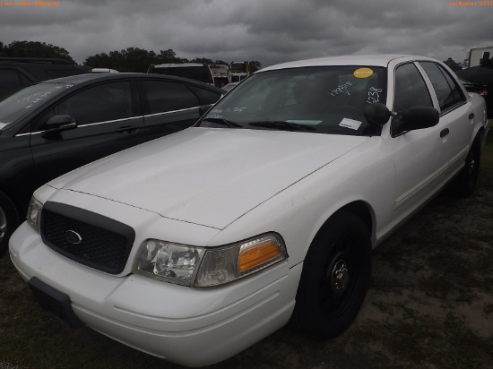11-06238 (Cars-Sedan 4D)  Seller: Gov-Hernando County Sheriffs 2011 FORD CROWNVI