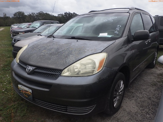 11-07113 (Cars-Van 3D)  Seller:Private/Dealer 2004 TOYT SIENNA