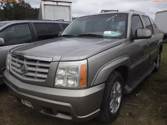 11-07247 (Cars-SUV 4D)  Seller:Private/Dealer 2002 CADI ESCALADE