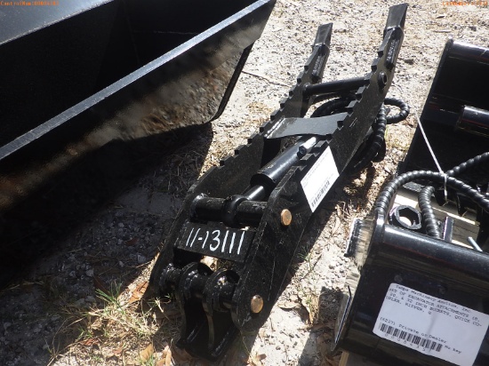 11-13111 (Equip.-Implement misc.)  Seller:Private/Dealer GIYI GY-HTB EXCAVATOR T