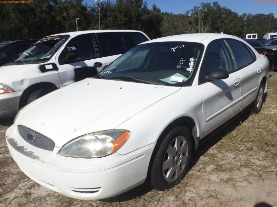 12-05161 (Cars-Sedan 4D)  Seller: Gov-Hillsborough County School 2004 FORD TAURU