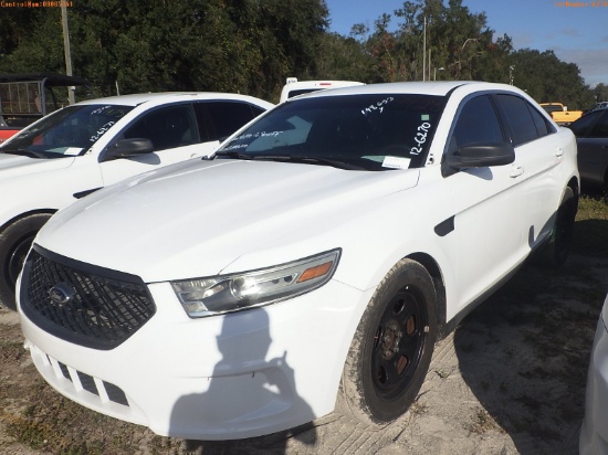 12-06270 (Cars-Sedan 4D)  Seller: Gov-Charlotte County Sheriffs 2014 FORD TAURUS