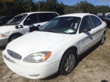 12-05161 (Cars-Sedan 4D)  Seller: Gov-Hillsborough County School 2004 FORD TAURU