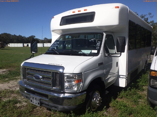 12-08211 (Trucks-Buses)  Seller: Gov-Hillsborough Aviation Authorit 2012 FORD E4