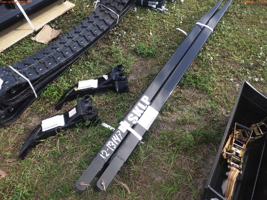 12-13147 (Equip.-Implement misc.)  Seller:Private/Dealer SET OF SKLP 7 FOOT FORK