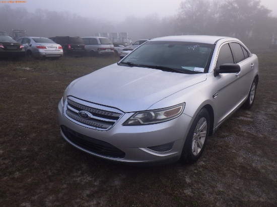 2-11138 (Cars-Sedan 4D)  Seller: Florida State F.D.L.E. 2011 FORD TAURUS