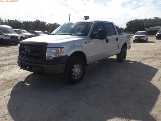 2-06122 (Trucks-Pickup 4D)  Seller: Florida State F.W.C. 2013 FORD F150