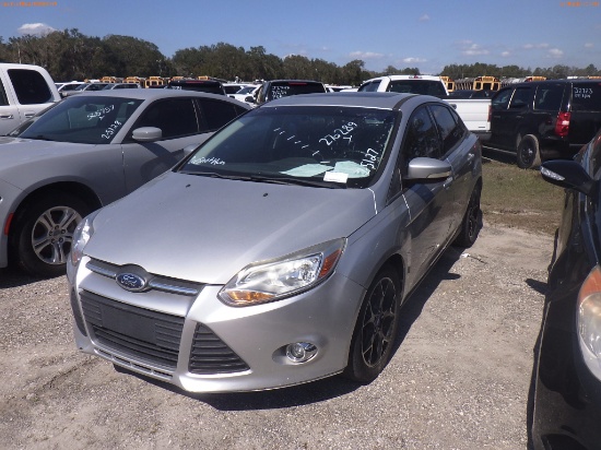 2-05127 (Cars-Sedan 4D)  Seller:Private/Dealer 2013 FORD FOCUS
