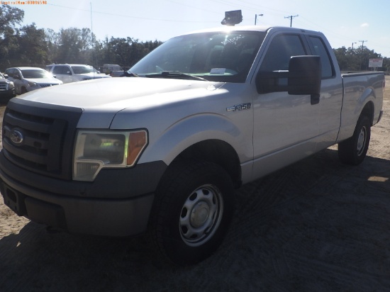 2-06258 (Trucks-Pickup 2D)  Seller: Florida State F.W.C. 2011 FORD F150